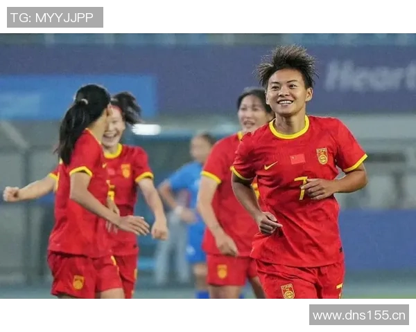 女足主力前锋重伤复出，首次合练引发全场欢呼